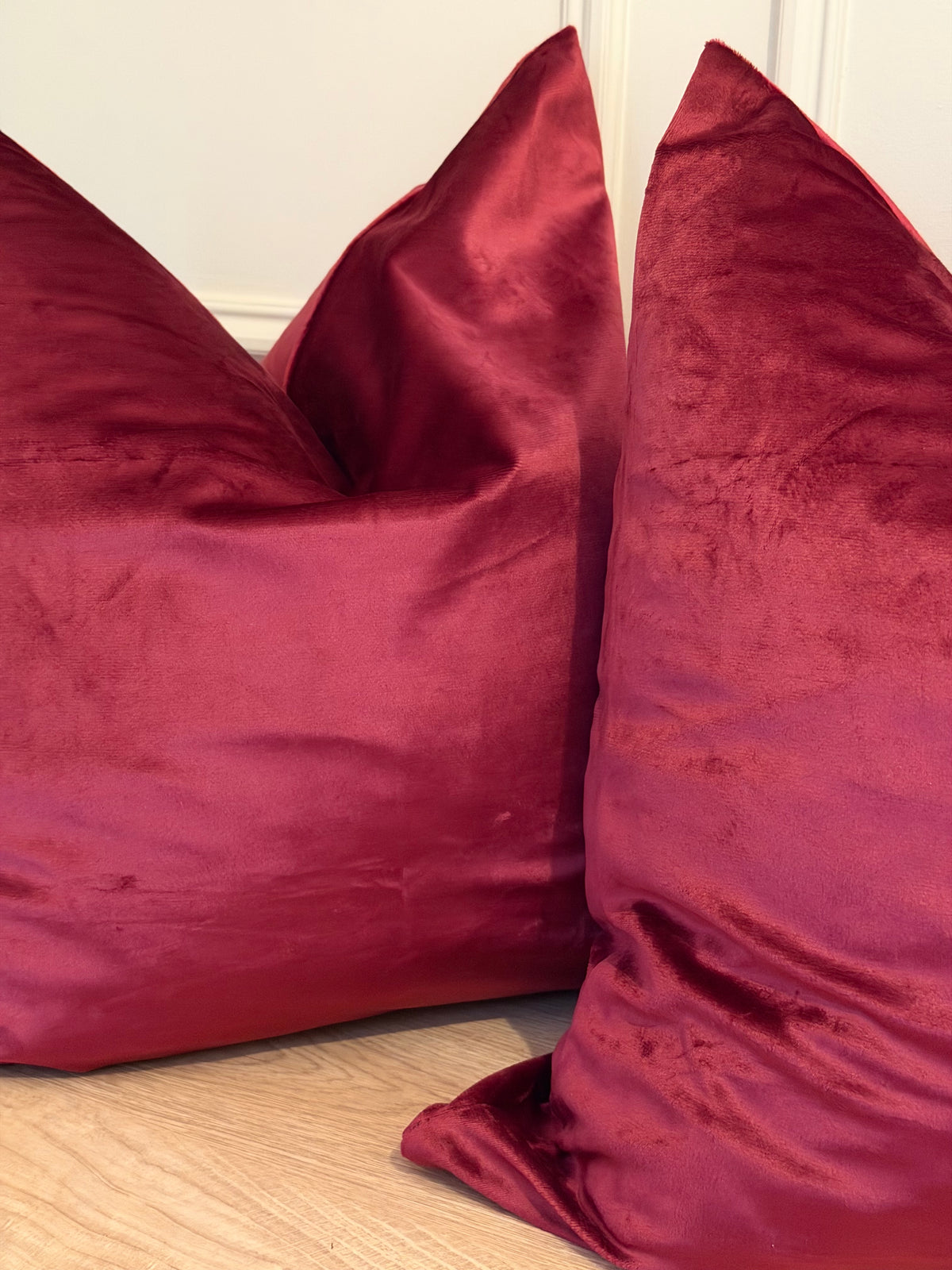 Hampton Burgundy Velvet Soft